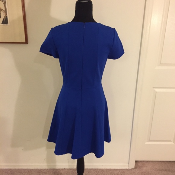 HALSTON HERITAGE Ponte Fit-And-Flare Dress (8) NWT - Picture 3 of 8